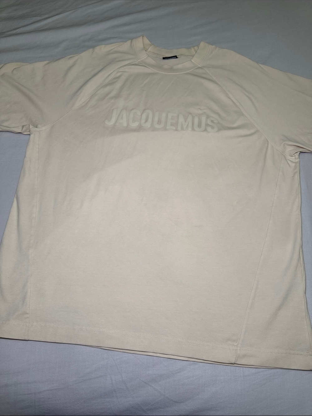 Jacquemus Cream Embossed Logo Short Sleeve Tee